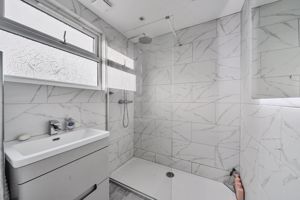 Ensuite Shower- click for photo gallery